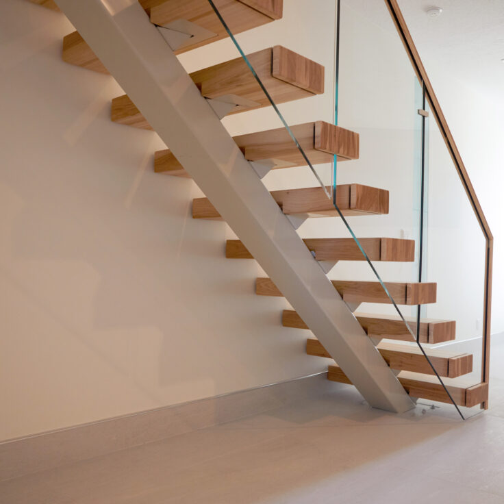 FLIGHT Mono with Vedera Glass Railing