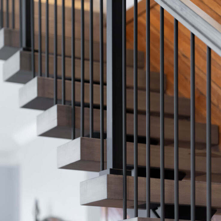 FLIGHT Mono System with Vertical Rod Railing