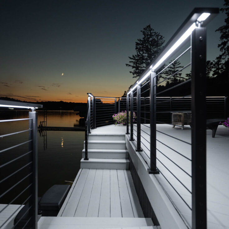 Twilight Deck with LED Handrail and Rod Railing