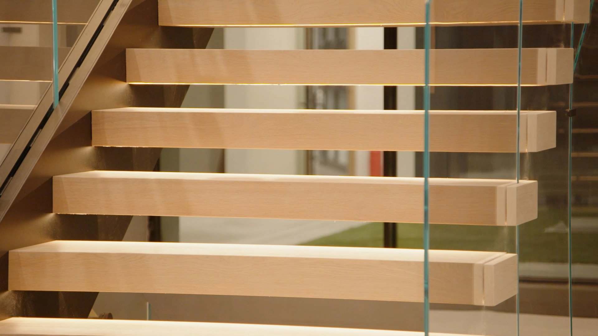 Close up of the cantilevered treads in the FLIGHT Blade system.