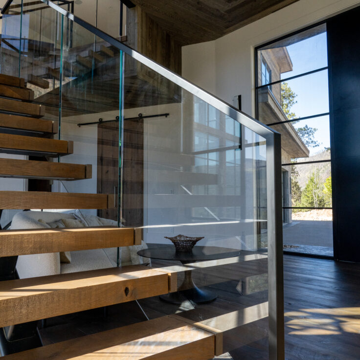 Custom Glass Railing for a Modern Staircase and Balcony