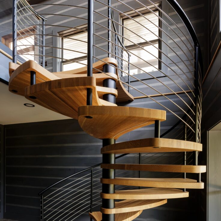 Moody FLIGHT Spiral in a Warm, Dark Cabin