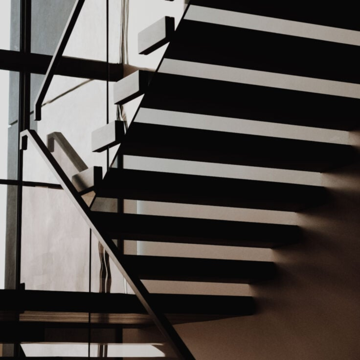 FLIGHT Cantilever with Vedera railing as showcased in The New American Home 2025